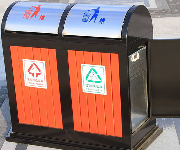 鋼制環(huán)衛(wèi)果皮箱